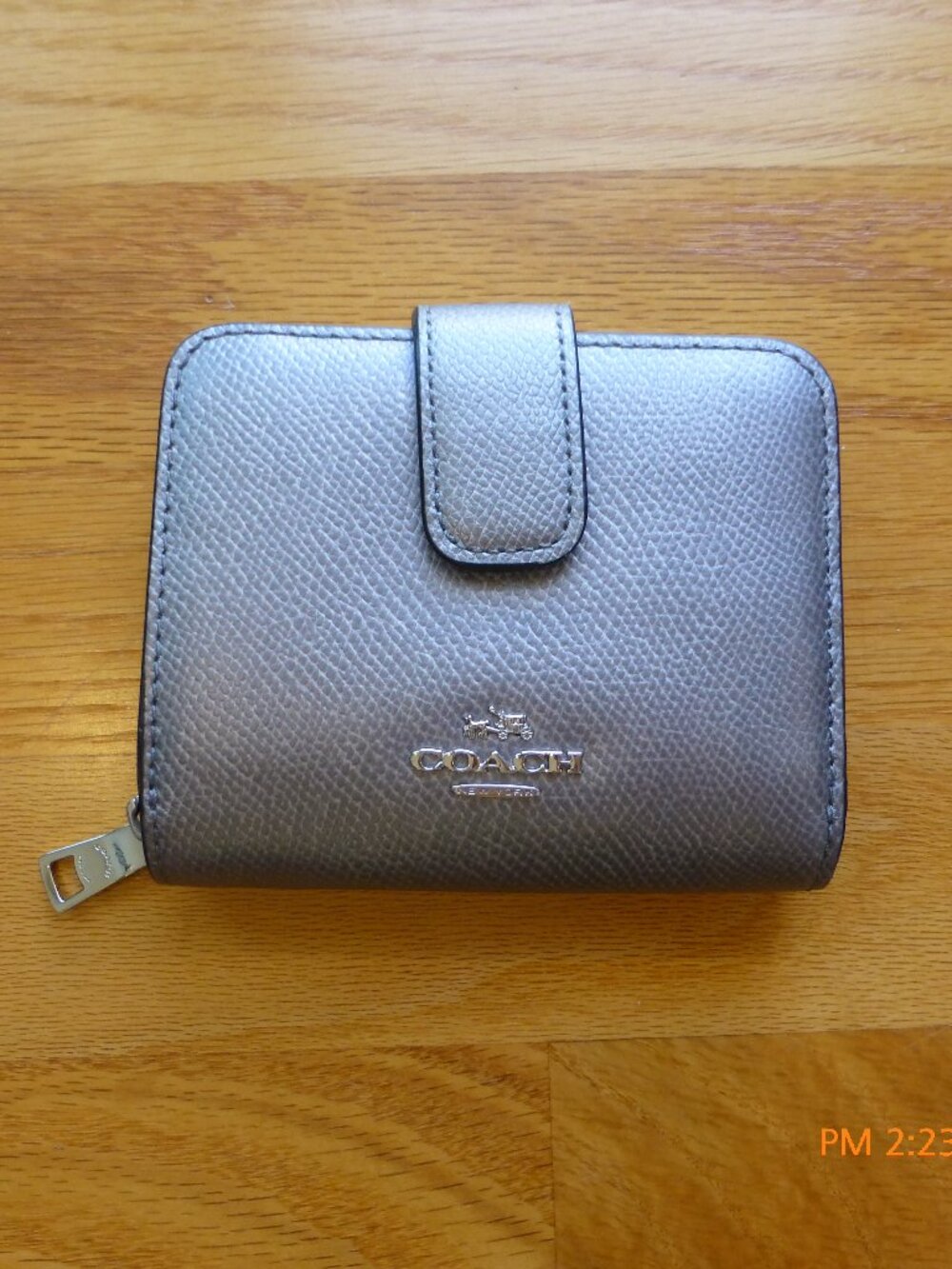 COACH Metallic Leather Grey Silver Medium Wallet Zip around